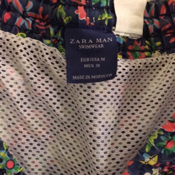 Zara Mens Swim Trunks - Picture 3 of 3